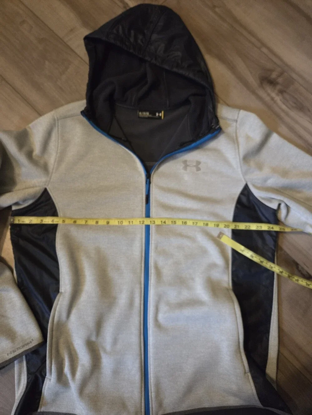 Under Armour Men’s Light Gray Full-Zip Performance Jacket with Black Hood